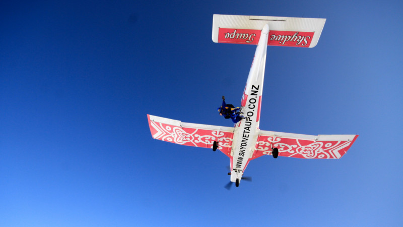 Take to the skies and experience an adrenaline pumping 15,000ft skydive over the beautiful region of Taupo!